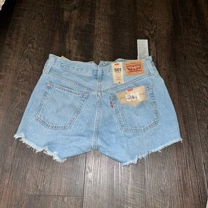 NWT Levi’s 501 Shorts